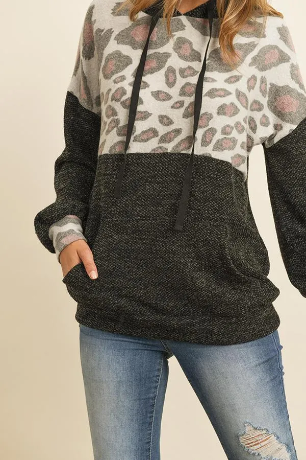 Animal Print Contrast Hoodie With Kangaroo Pockets