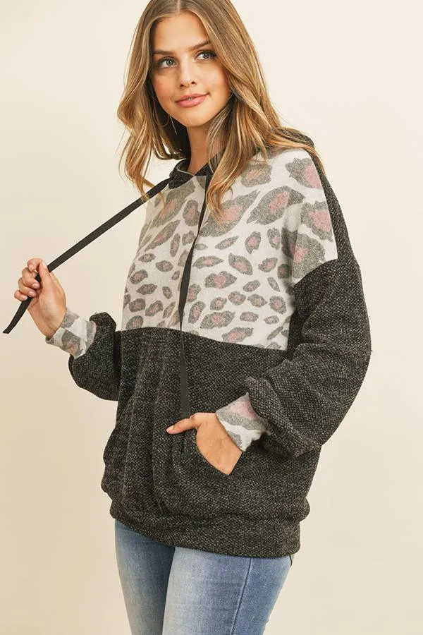 Animal Print Contrast Hoodie With Kangaroo Pockets