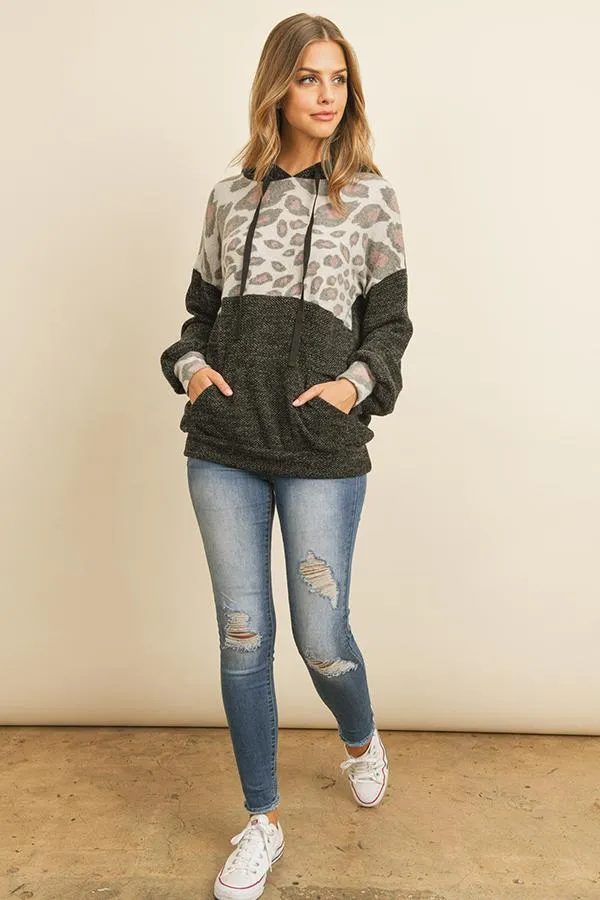 Animal Print Contrast Hoodie With Kangaroo Pockets