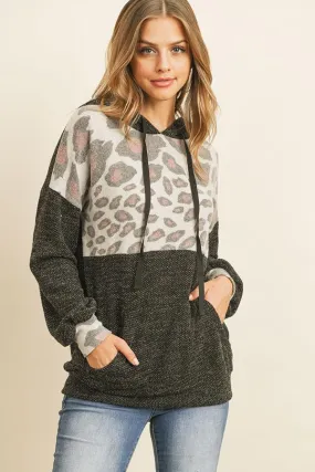 Animal Print Contrast Hoodie With Kangaroo Pockets