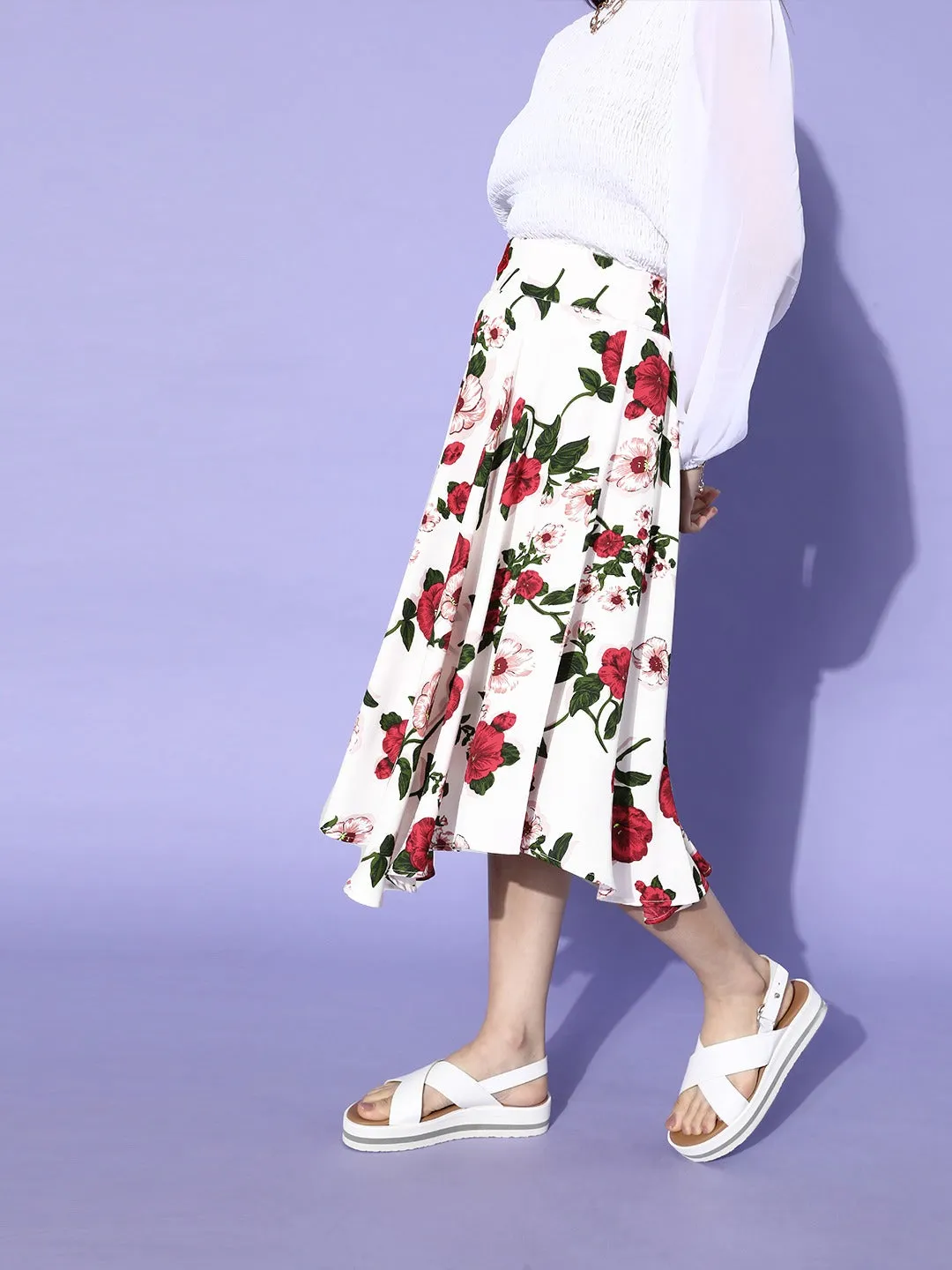 Berrylush Women White & Red Floral Printed Flared Skirt