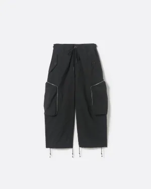 COVERED POCKET CROPPED CARGO PANTS .11【BLACK】