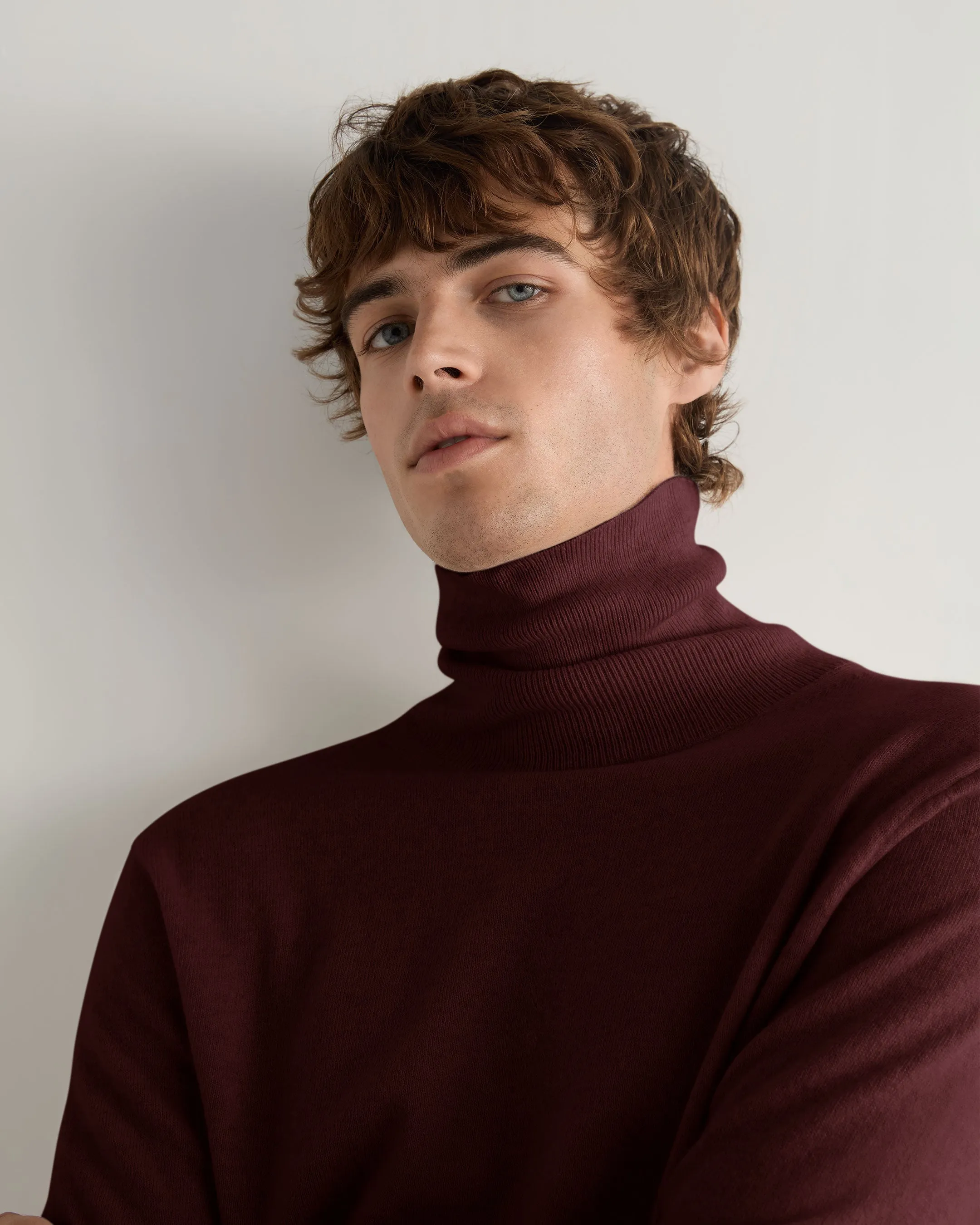 Men's Trafalgar Turtle Neck Cashmere Sweater Claret Red