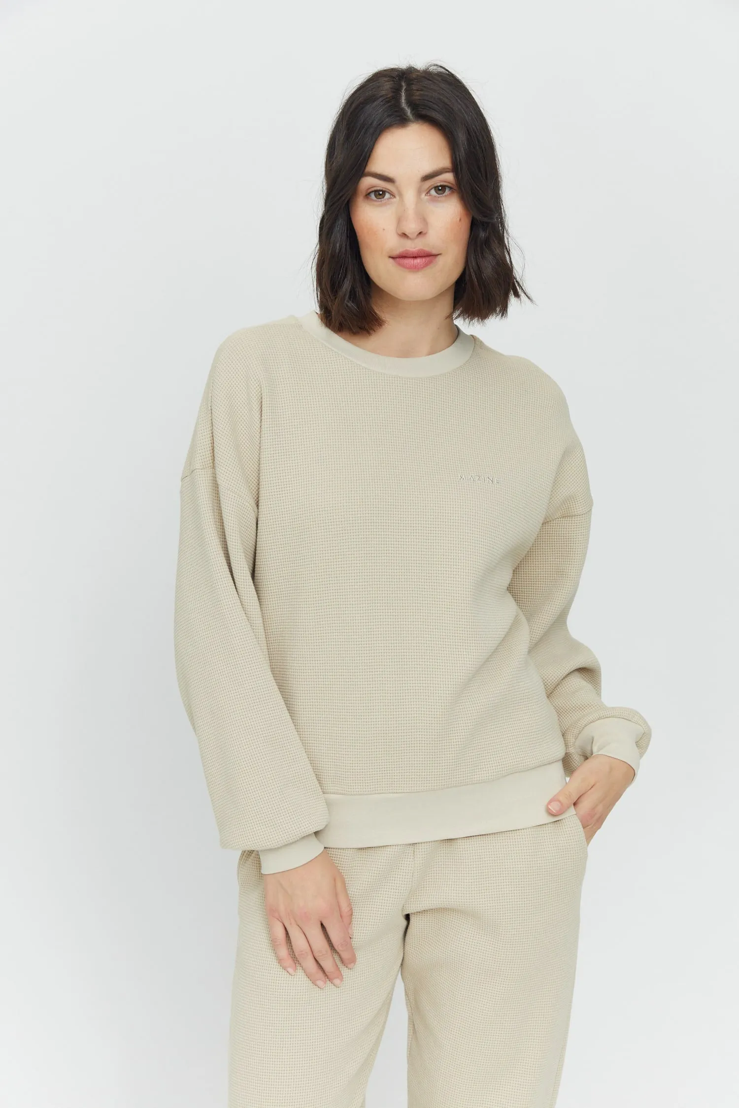 Nadi Sweater