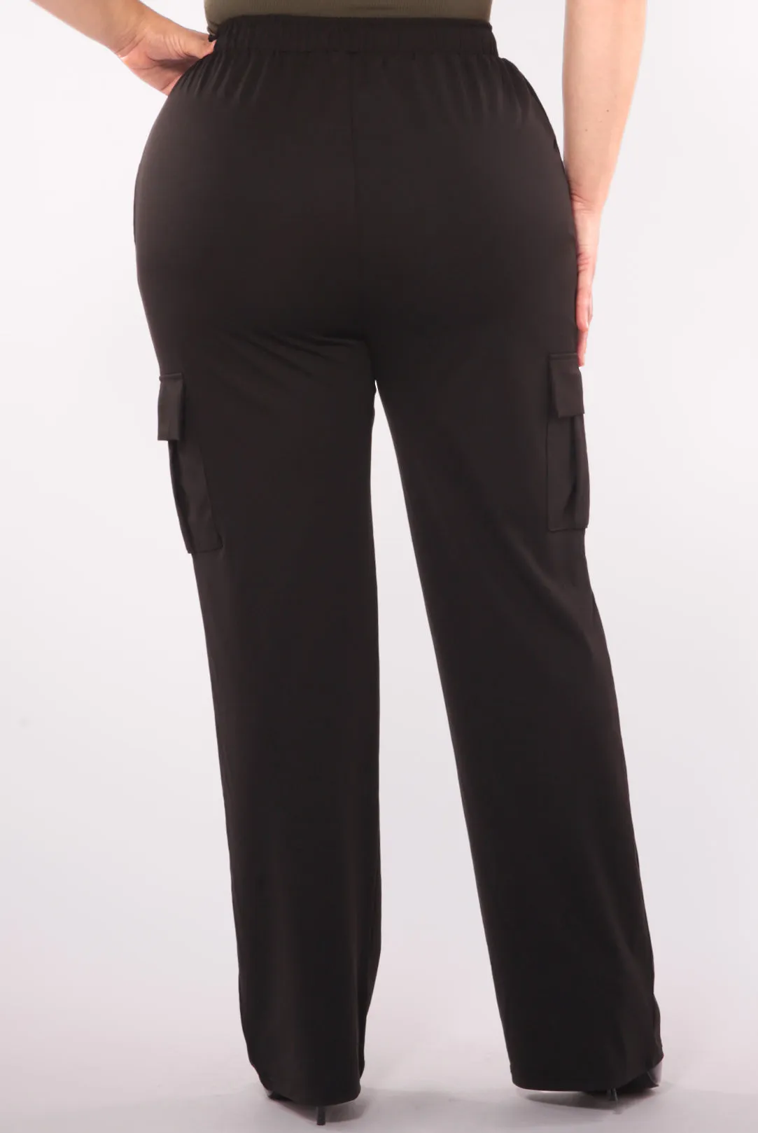 Plus Size High Rise Straight Leg Cargo Pants - Black