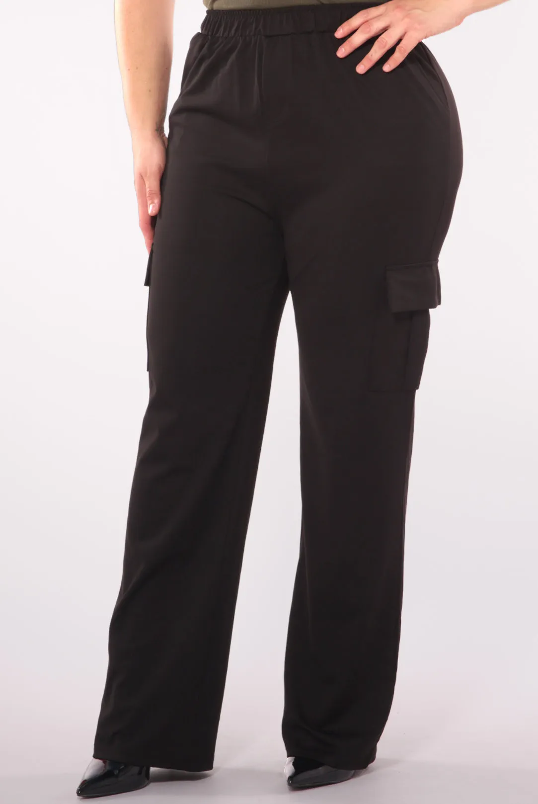 Plus Size High Rise Straight Leg Cargo Pants - Black