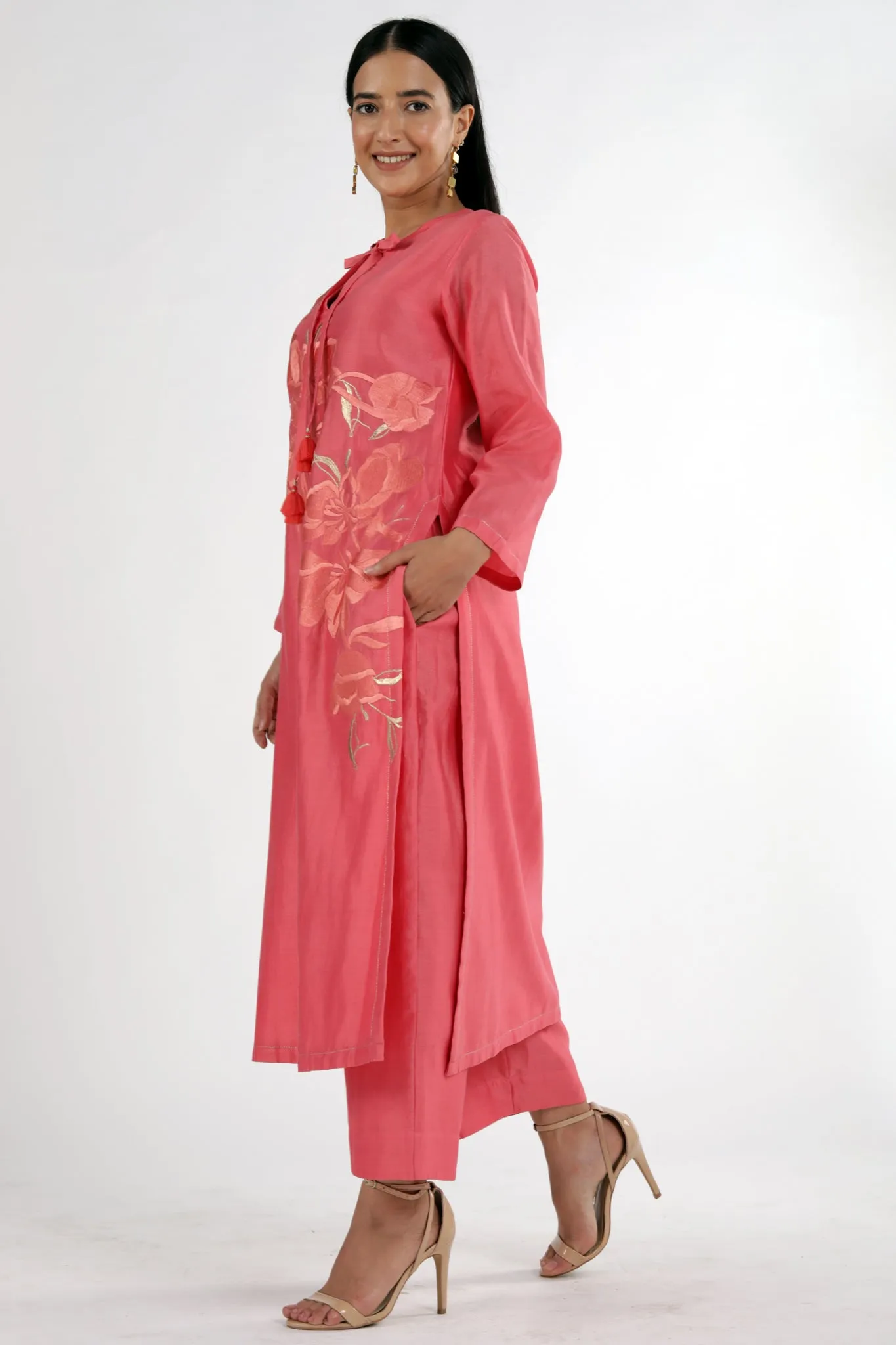 SIYA - Neck Tie-up Kurta Set