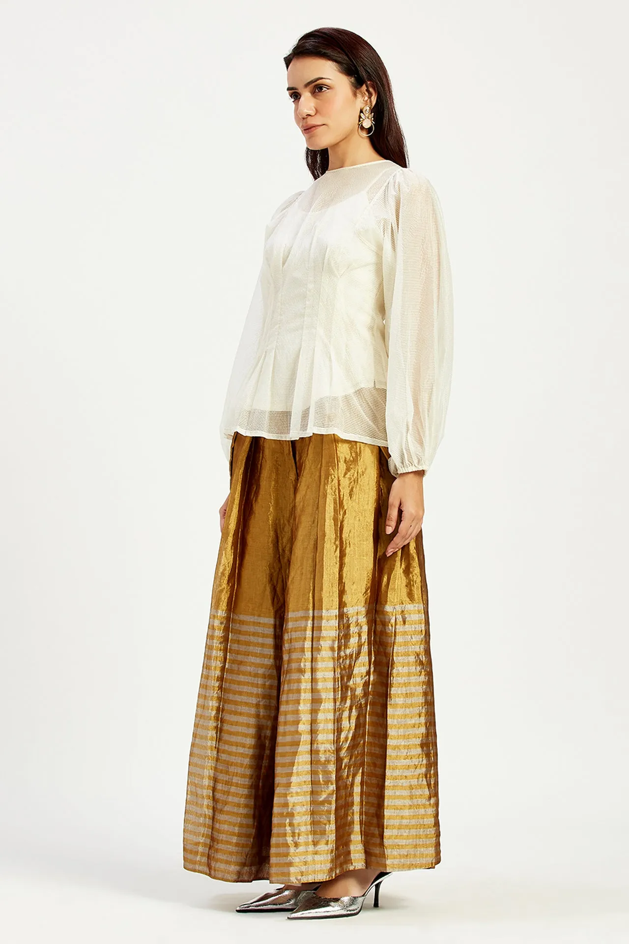 Vettri - Peeking Sun Trouser    Soft Cloud Top