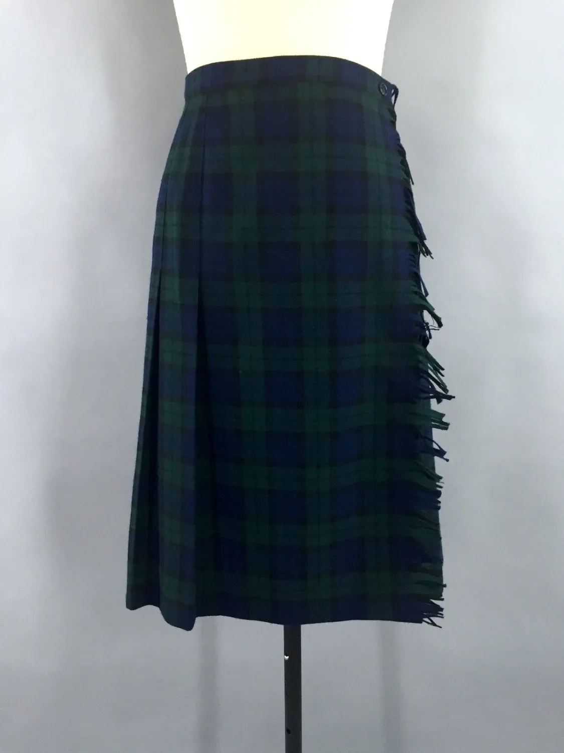 Vintage 1970s Pendleton Wool Skirt / Black Watch Tartan Kilt / Approx. Size 10 to 12 - 32 Inch Waist